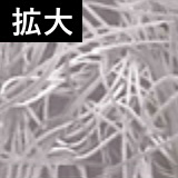 经过磨擦出现大量绒毛， 单纱断开并受损的放大视图